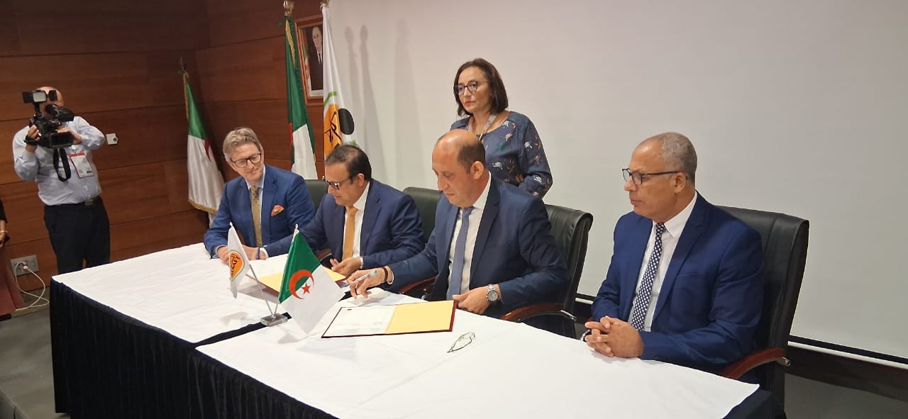 Signature de deux conventions d’études entre Alnaft et la compagnie omanaise Petrogas