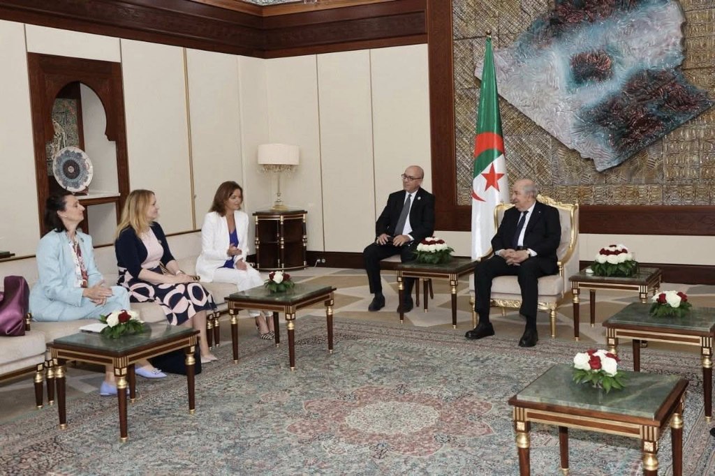 Le Président Tebboune s’entretient avec la vice-Première ministre de Slovénie