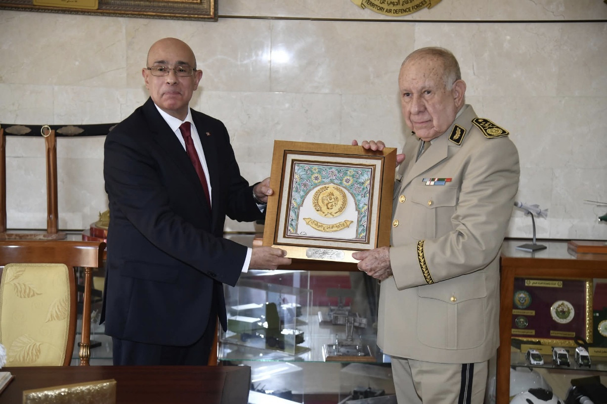 Défense : L’Algérie et la Tunisie signent un accord de coopération militaire stratégique